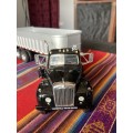 MACK TRUCK AND TRAILER BY FIRST GEAR 1: 34