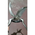 Garden scissors/ cutter
