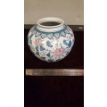 porcelain ginger jar blue & white
