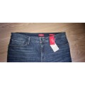 100% Original Guess Jeans Shorts (Low Rise Short) Size 32 (Retail R799)