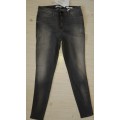 100% Original Guess Ladies Jeans - Guess Size 30 (SA Size 36) RETAIL R999 (Sexy Curve)