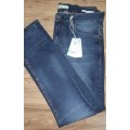 Guess Jeans - Men`s Slim Tapered Jeans Size : W32L32 (Retail R1299)