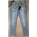 100% Original Guess Ladies Jeans - SA Size 34 (Guess Size 28) RETAIL R1299 (Power Skinny)