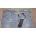 100% Original Guess Ladies Jeans - SA Size 34 (Guess Size 28) RETAIL R1299 (Power Skinny)