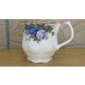 Wonderful Vintage Royal Albert Bone China `Moonlight Rose` Montrose Cup H: 8,5 cm