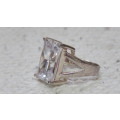 Beautiful Vintage Sterling Silver Ring With Faceted Clear Oblong Stone Size P 11.5 g