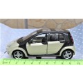 Fantastic Boxed `Maisto Smart` Die Cast Smart Forfour With Pull Back Action Scale 1:35 L: 10,5 cm