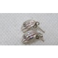 Stunning Vintage Sterling Silver 925 Ribbed Bean-Shaped Stud Earrings & Pendant Set (4.4 g)