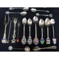 Stunning Collection Of 26x Collectable Teaspoons And Forks