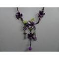 Gorgeous Vintage Purple Floral Necklace In Excellent Condition