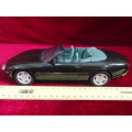 Maisto Special Edition Scale 1/18 1996 Jaguar XK8 Convertible Green Tourer (No Box)