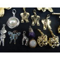 Stunning Collection Of Costume Jewelley Pendants And Brooches - In Excellent Condition