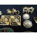 Stunning Joblot Of Eleven Funky Vintage Costume Jewellery Clip On Earrings - In Excellent Condition