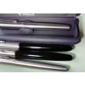 FOUR PARKER FOUNTAIN PENS. WORKING CONDITION.