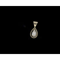 2.4gr 14kt Yellow Gold 0.62ct Pear cut brilliant I SI1 Pendant with a GIA certificate