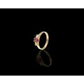 2.2gr 9ct Yellow Gold 1 x Oval Ruby with 1 x 0.04ct Round Brilliant Diamond on either side