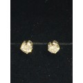 0.8 grams 18 carat Two Tone Gold and Diamonds Studs