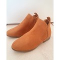 Stunning Ladies Ankle Boots Size 7 Only Ladies Classic Suede - Tan in Size 7 ONLY