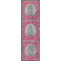 Union of SA - UHB45 1d Grey and Carmine strip of 3 - ``BUD AT TIP OF LEFT WREATH`` VARIETY  - VFU