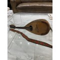 VINTAGE 8 STRING MANDOLIN DAMAGED NEED TO BE RESTORED AS SEEN ON PICTURES!!!!