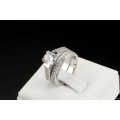 Stimulated Diamond AAA CZ 18k Platinum Plated Wedding Ring Set .Size 7,8,9  value over R2300..!!!