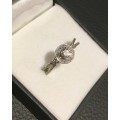 EYE CLEAN DIAMOND RING / WHITE GOLD - with CERTIFICATE