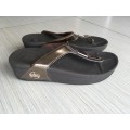 FITFLOPS SLIPPERS/SANDALS - Size 4 UK / SA