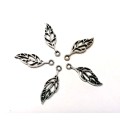 Pendant -price for 5pcs- 30mm x 10mm - Metal Nickel free - leaf / for crafting