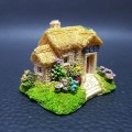 RARE!!! Leonardo Collection English Cottage Miniature!!! (1)