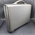 Original SAMSONITE Silver Grey Hard Case Briefcase (Fantastic Condition)