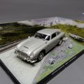 Original Cased Highly Detailed Aston Martin DB5 James Bond Die Cast Metal Car!!