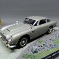 Original Cased Highly Detailed Aston Martin DB5 James Bond Die Cast Metal Car!!