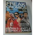 FREAKONOMICS - STEVEN D LEVITT & STEPHEN J DUBNER