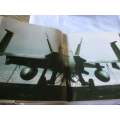 STINGERS - THE McDONNELL DOUGLAS F/A-18 ( HORNET ) - BILL GUNSTON