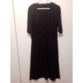 Black v-neck dress 36