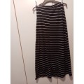 Black and white striped skirt 32