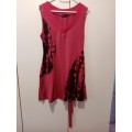 Pink printed v-neck knit dress 34-36