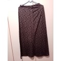 Black and white long knit skirt 32
