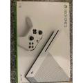 XBOX BOX ONE S 1TB 1681 WITH 1 CONTROLLERS and 2 GAMES