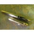 FOUNTAIN  PEN Sheaffer , Vintage ,vacuum filled,  with 14K Gold Nib in Good condition