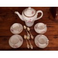 ROYAL SWAN of STAFFORDSHIRE Porcelain Coffee Pot & 4 Demitasse Coffee Cups & Saucers Duos - Vintage