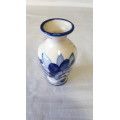 SMALL DELFT STYLE FLOWER/BUD VASE