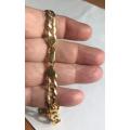 9k solid 9  carat  Gold ---------Gents Curb  Necklace-----  cm 55  long ----- 8.5mm. wide