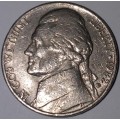 1982 D - FIVE CENT COIN - USA