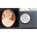 Beautiful Big Loose `VINTAGE CAMEO` (Carved from Shell.)