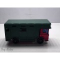 MATCHBOX #17 AEC HORSE BOX