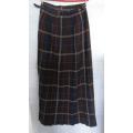 Tartan Kilt 'CLAN LAIRD" Made in Scotland. Vintage. Hips 40 inches x Length 101 cms. STUNNING
