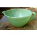 Jadeite Milk Glass  Fireking green USA mixing bowl / jug with pouring spout / tip L 24 x H 10 cms