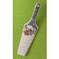Vintage Christmas Porcelain cake / Cheese / Pie lifter app. 26 cms long