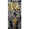 Beautiful Golden Colour Neck Choker with Golden Colour Clutch Bag (Chain Rusted)